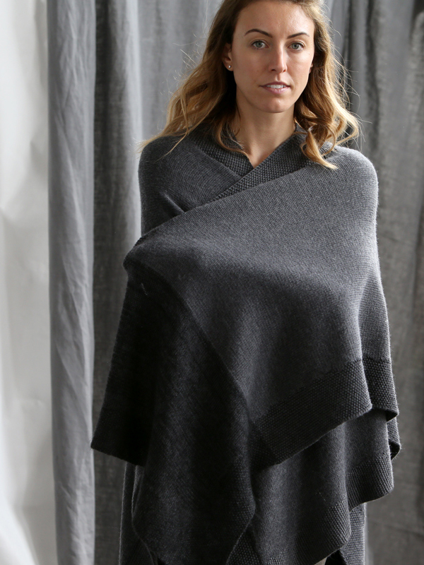 WOOL flash cape 319